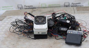 Видеорегистратор SMART WITNESS SVC 100GPS б/у VOLVO FM (CalAmp Qube300GPRS) оригинал 2300718641  фото