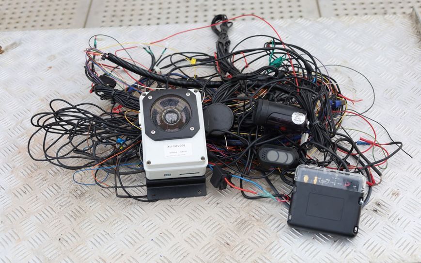 Видеорегистратор SMART WITNESS SVC 100GPS б/у VOLVO FM (CalAmp Qube300GPRS) оригинал 2300718641  фото