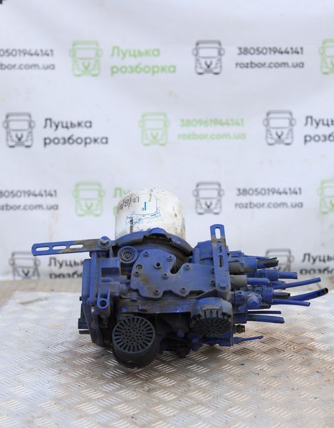 Влагоотделитель (осушитель) б/у VOLVO FM (22358797) оригинал, 400х300х500 мм 2300718618  фото